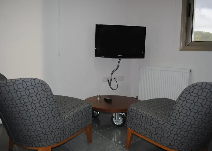 Agnanti Lägenhet Argaka